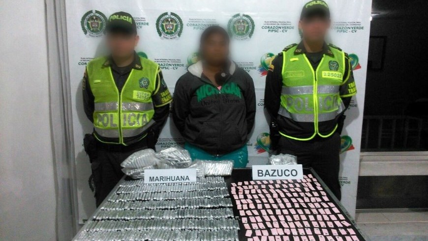 A esta mujer la sorprendieron en Maceo con una gran cantidad de estupefacientes 2 Cortesía Policía Antioquia