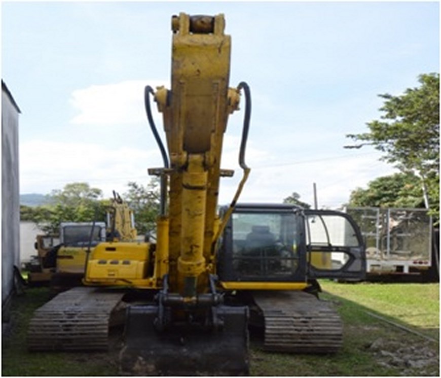 Retroexcavadora inmovilizada en Santa Fe de Antioquia fue entregada a la Dian 2 Foto: Policía Fiscal y Aduanera