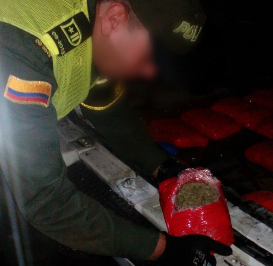 En Ciudad Bolívar decomisaron 65 kilos de marihuana 3 Foto: Policía Antioquia