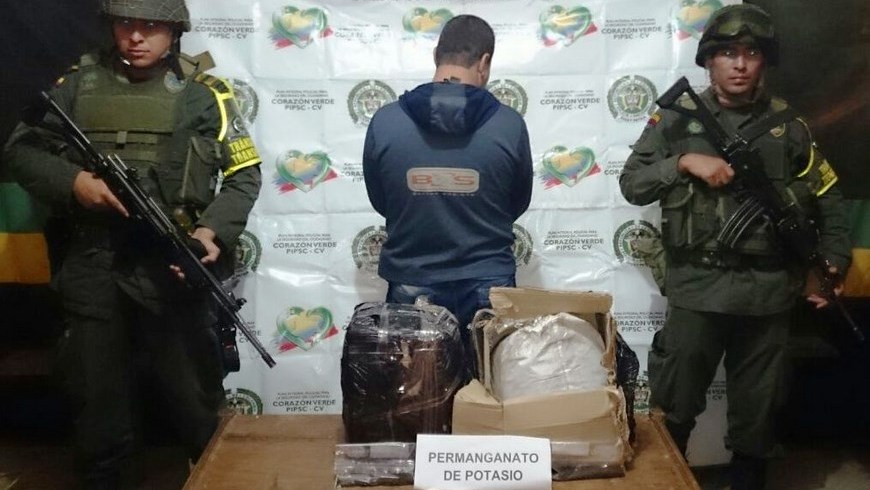 Capturado en Cañasgordas por transportar químicos para procesar estupefacientes 3 Foto: Policía Antioquia