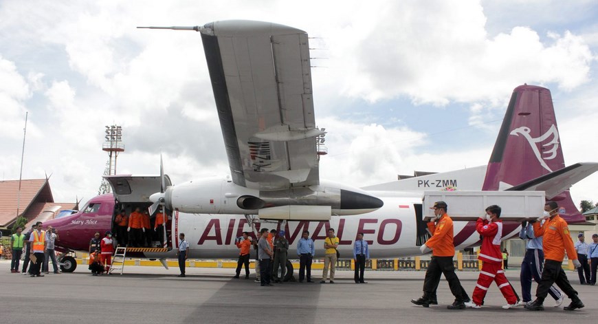 Search for crashed AirAsia plane