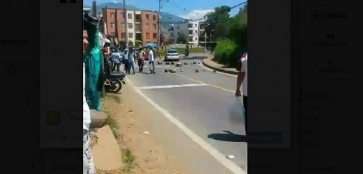 Video: Disturbios a las afueras de la cárcel de Bellavista