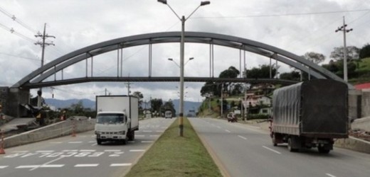 Tenga en cuenta los cierres viales en la Autopista Medellín – Bogotá por montaje de puentes peatonales