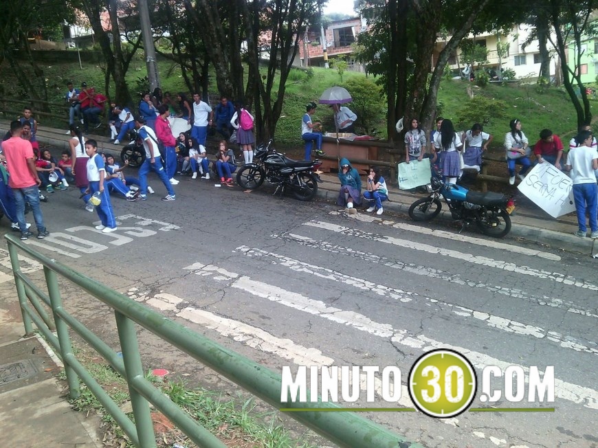 protesta colegio medellin (3)(1)