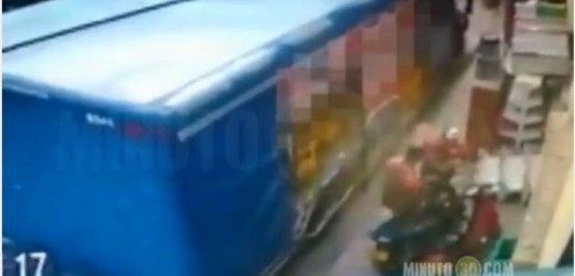 Video: robo de espejos de moto por supuestos empleados de una reconocida empresa