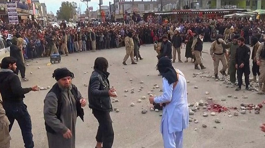 pareja lapidada en mosul