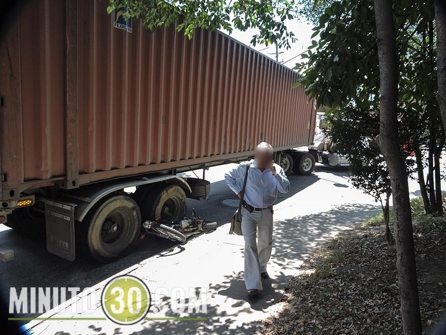 El motociclista resulto ileso.