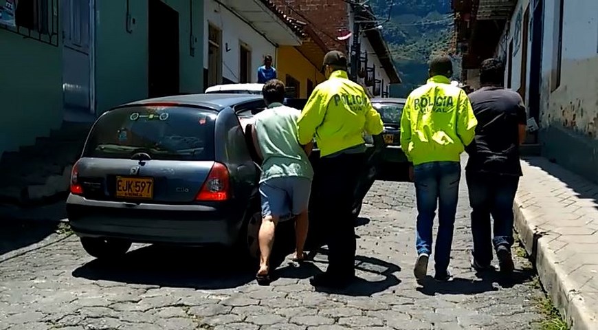 Momento de las capturas. Foto: Policía Metropolitana.