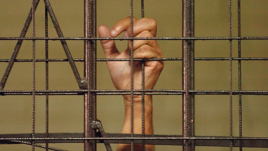 El brazalete del Inpec lo delató mientras jugaba billar 1 Carcel