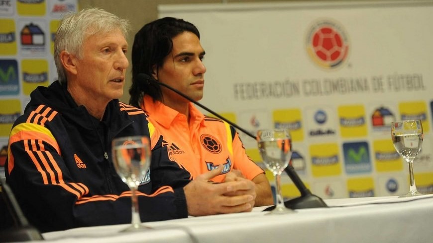 En la imagen, el seleccionador de Colombia, José Pekerman (i), junto al delantero Radamel Falcao (d). EFE. 