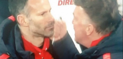 Video: Ryan Giggs y su cara de “pocos amigos” en celebración de Van Gaal