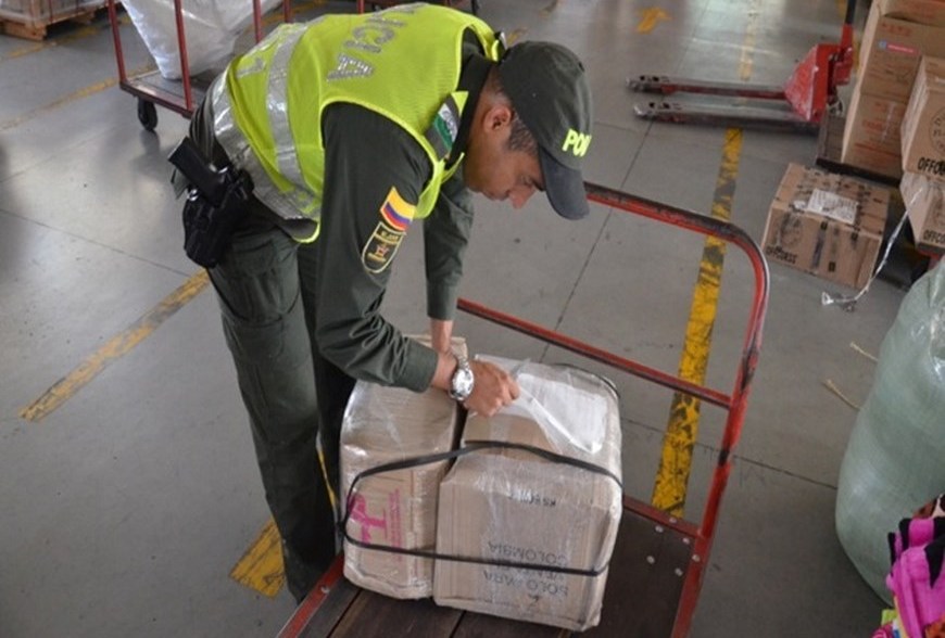 A Montería iban a mandar 26 kilos de marihuana que fue incautada en Medellín 3 Foto: Policía Metropolitana