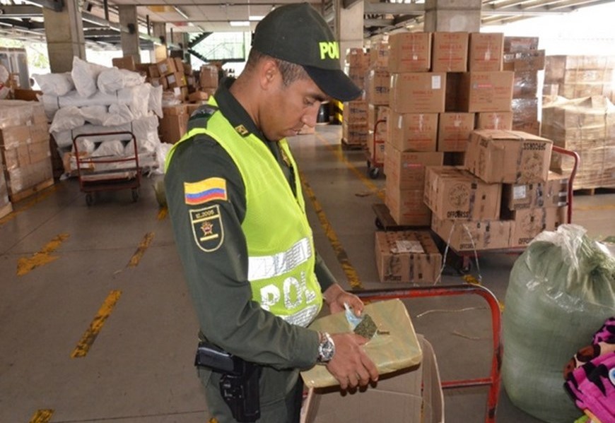 A Montería iban a mandar 26 kilos de marihuana que fue incautada en Medellín 4 Foto: Policía Metropolitana