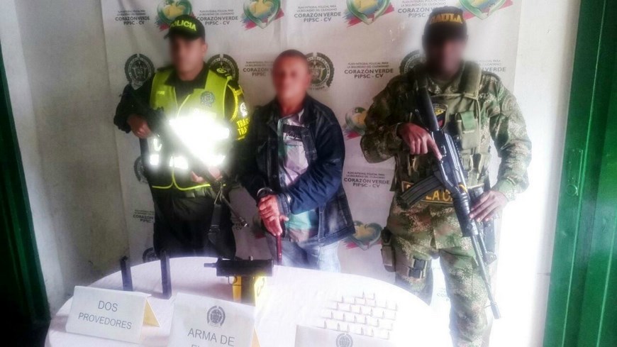 Capturado cuando transportaba una mini uzi en un bus 2 Foto: Policía Antioquia