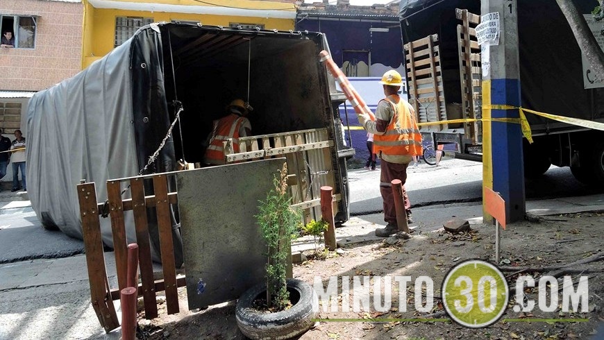 SE VOLCÓ CAMIÓN ROBADO (2)