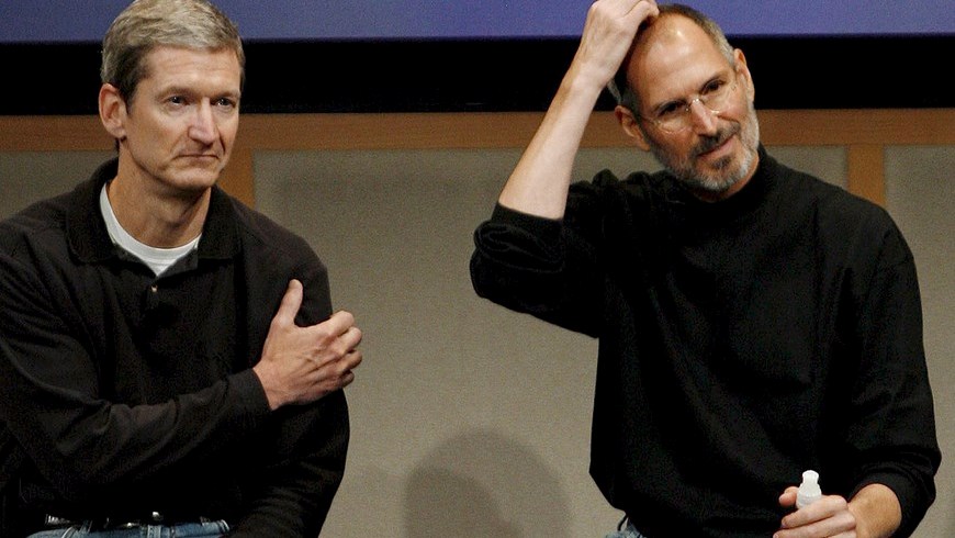 Steve Jobs y Tim Cook