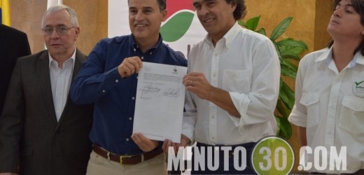 EN VIDEO Y FOTOS: Gobernación y Alcaldía de Medellín firman convenio para construcción del Túnel del Toyo