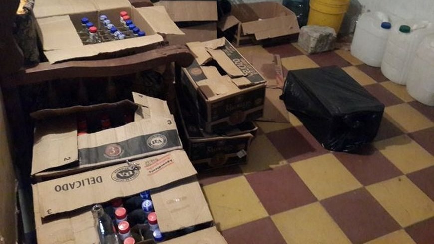 En el barrio Castilla fue incautado licor adulterado y de contrabando. Archivo.