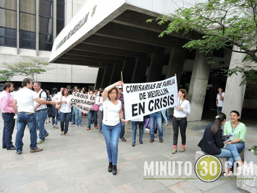 manifestacion comisarias de familia (5)(1)