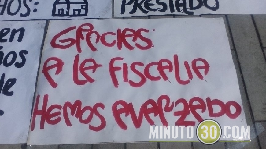 protesta viviendas estafa itagui (4)