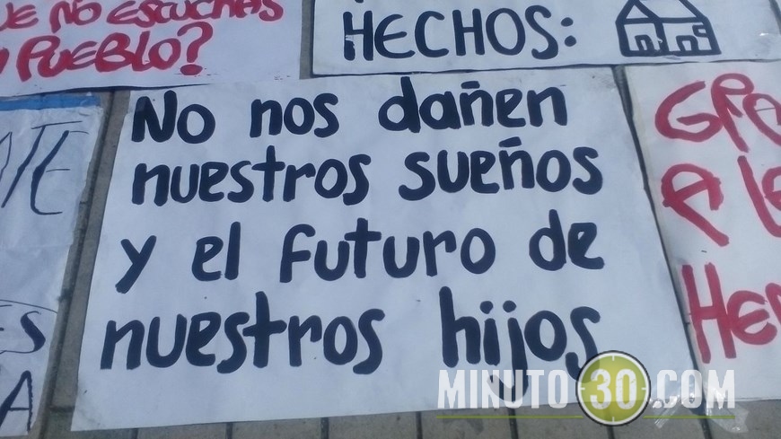 protesta viviendas estafa itagui (6)