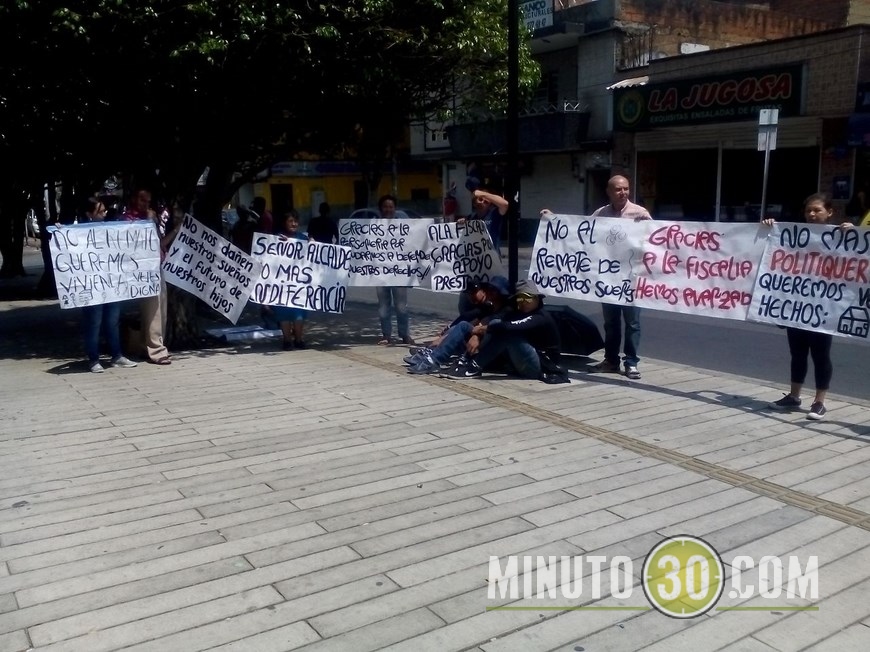 protesta viviendas estafa itagui (9)