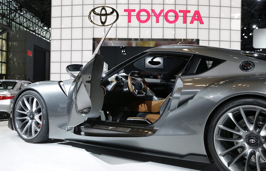 Vista del Toyota FT-1 durante el Salón del Automóvil de Nueva York. EFE