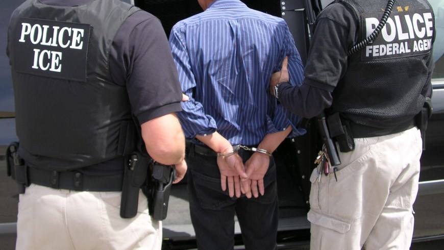 John T. Booker Jr., de 20 años y procedente de Topeka (Kansas), está acusado de haber discutido durante meses varios planes para perpetrar un ataque suicida contra personal militar estadounidense, según un comunicado del Departamento de Justicia. EFE/Archivo