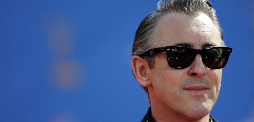 Dos obras de teatro de dos extremos diferentes compiten por el mismo premio