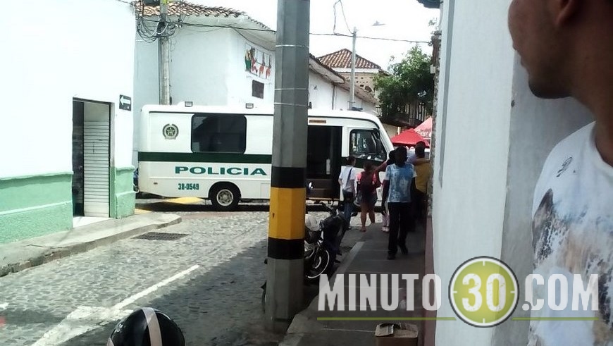 Fotos: Un hombre fue asesinado en un salón de juegos de Santa Fe de Antioquia 16 ASESINATO EN SANTA FE DE ANTIOQUIA (3)