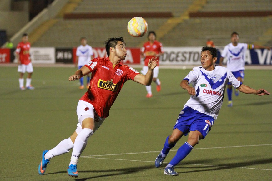 El partido se disputará en el estadio Jesús Bermudez de Oruro, situada a 3.702 metros sobre el nivel del mar. EFE/Archivo