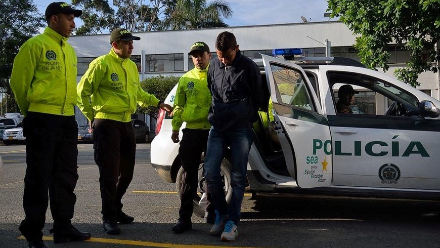 Alias 'Camello' fue capturado cuando departía con su familia en Amalfi 3 Foto: Policía Antioquia.
