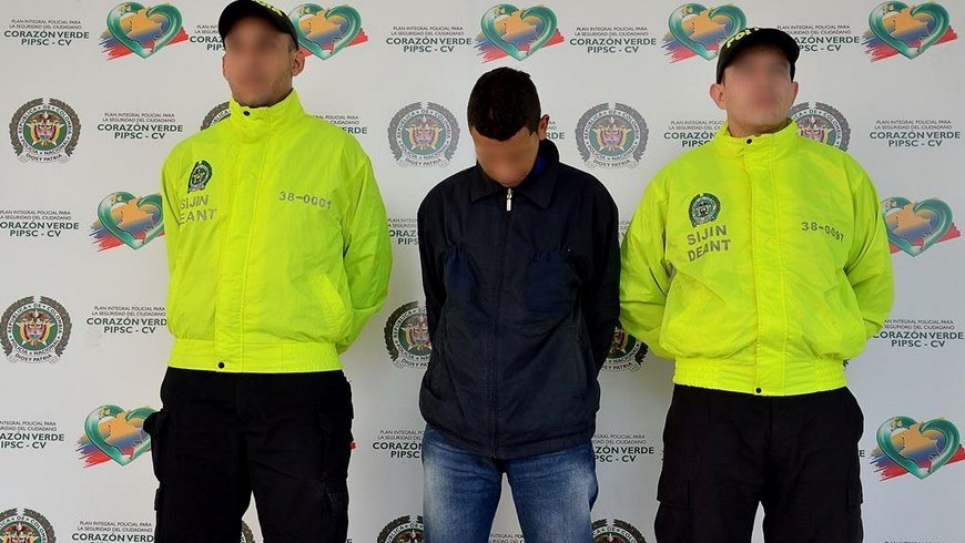 Alias 'Camello' fue capturado cuando departía con su familia en Amalfi 2 Foto: Policía Antioquia.