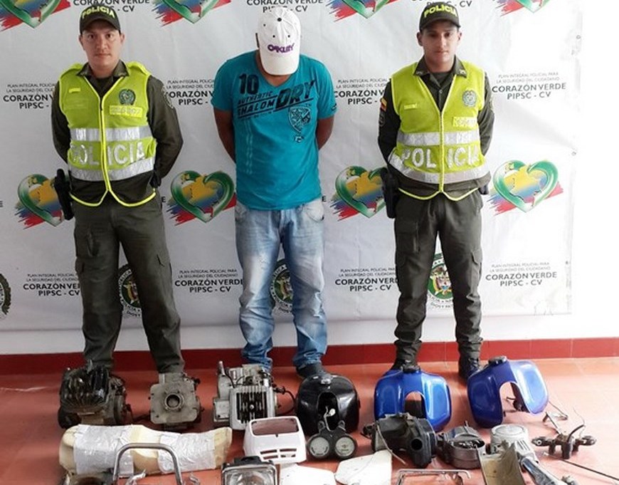 Capturado en Urrao cuando transportaba motopartes en un camión 3 Foto: Policía Antioquia.
