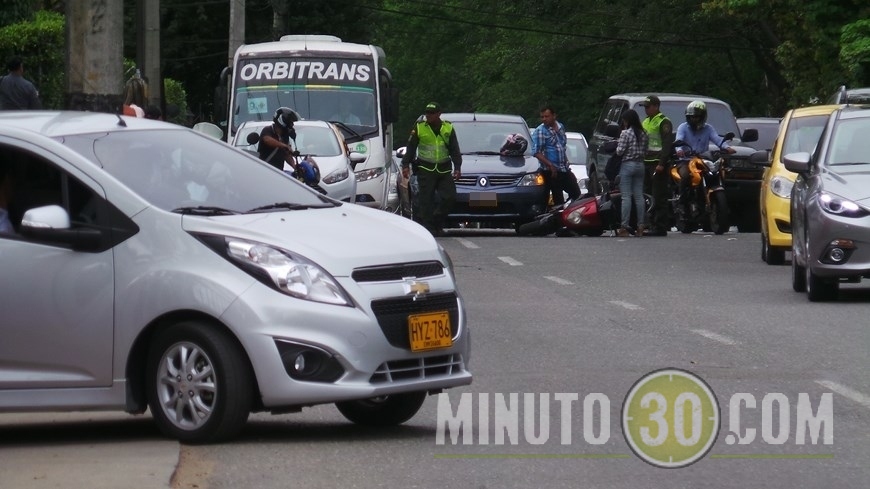 CHOQUE EN EL POBLADO (1)