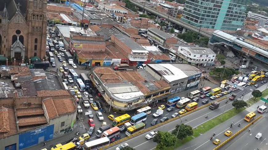 Colapsó la movilidad. Foto: @AndresVeraA