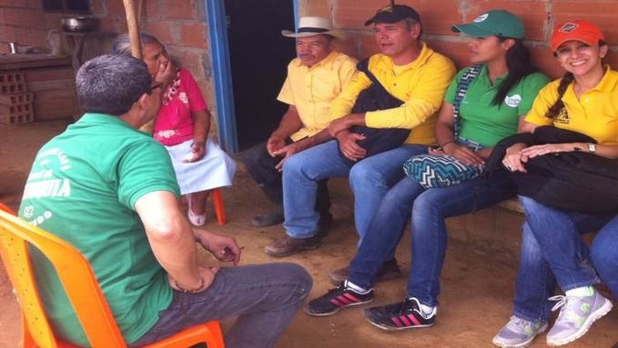 El propósito del equipo de cafés especiales es hacer un diagnóstico de las necesidades requeridas por los ganadores para continuar cultivando un buen café. Foto: Gobernación de Antioquia.