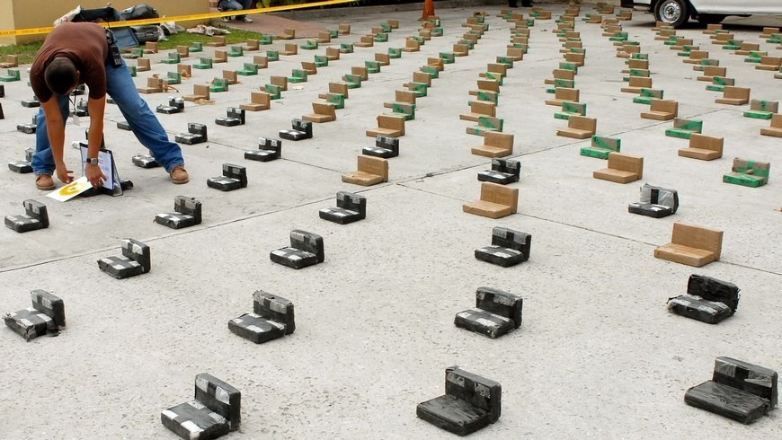 En los últimos seis meses, se han decomisado más de 28 toneladas de cocaína, con un valor aproximado de 850 millones de dólares, y se ha logrado arrestar a 144 presuntos traficantes. EFE