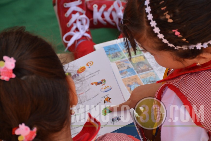 Fotos: Maceo celebra el Día del Idioma dedicado a la memoria de “Gabo” 9 maceo niños