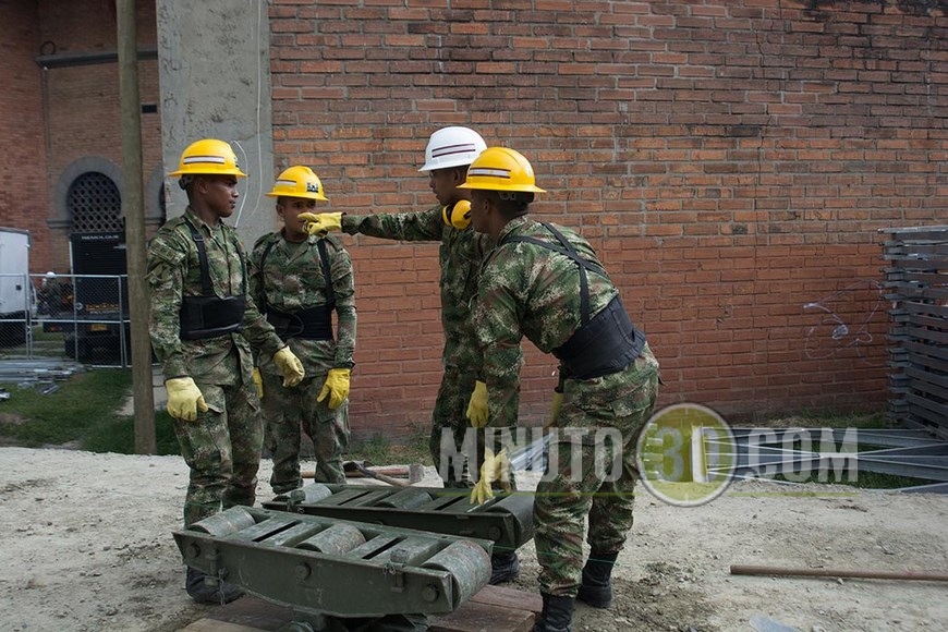 puente militar la macarena