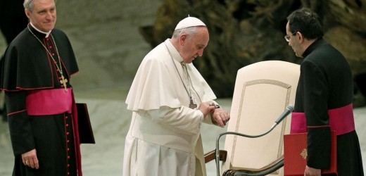 Los pobres, invitados de honor en el concierto de caridad en el Vaticano