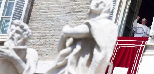 El Papa acepta el cese del obispo de Kansas (EEUU) ya condenado por ocultar abuso