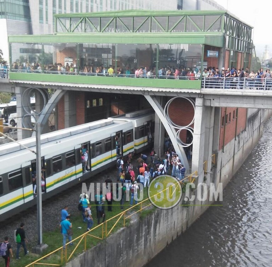 INCIDENTE EN EL METRO (5)