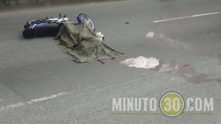 MUERTE DE MOTOCICLISTA EN LA REGIONAL (1)