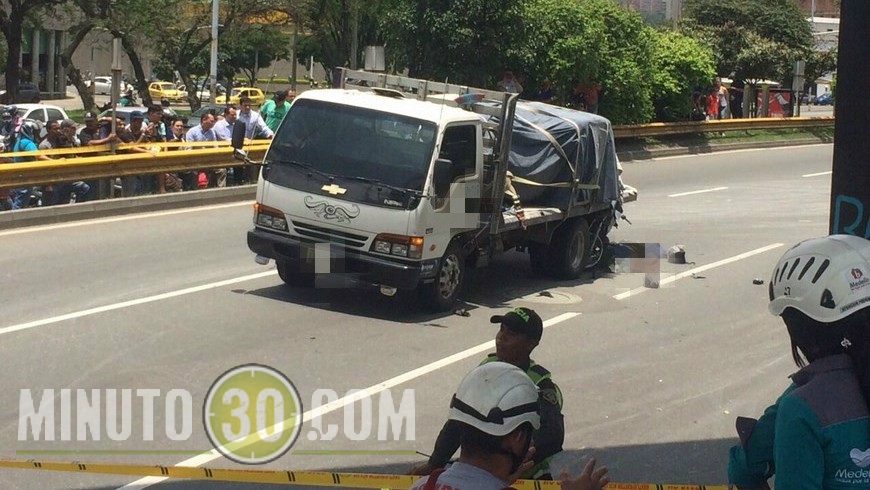 MUERTE DE MOTOCICLISTA EN LA REGIONAL (5)