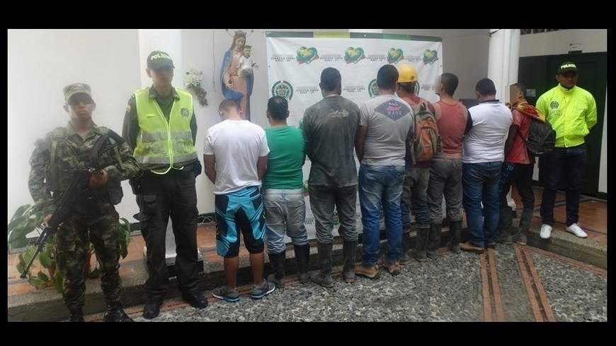 Los cogieron robando oro en una mina de Buriticá 2 Foto: Policía Antioquia.