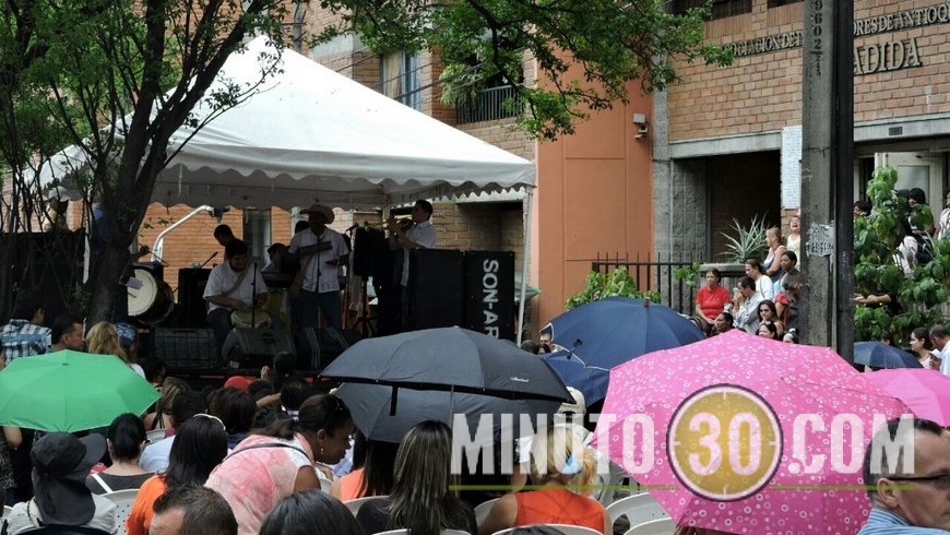 PLANTÓN DE MAESTROS (5)