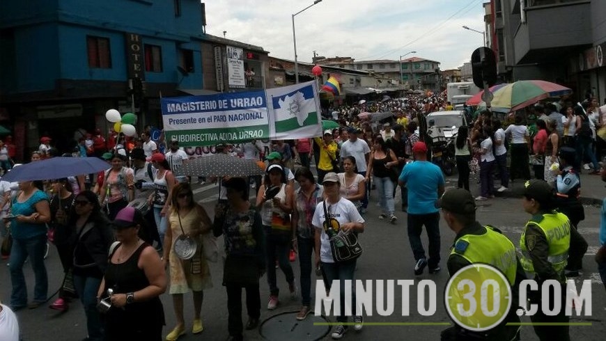 PLANTÓN DE MAESTROS EN SAN JUAN (5)