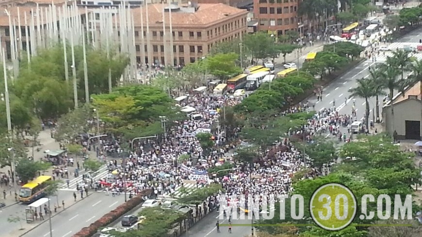 PLANTÓN DE MAESTROS EN SAN JUAN