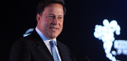 Varela clausura el foro juvenil alertando sobre delincuencia y pandillas